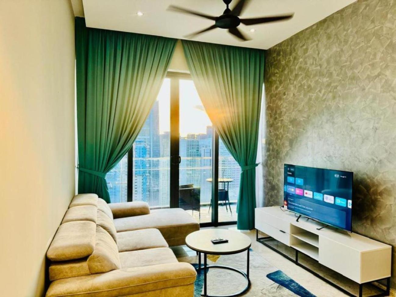Crown Suites The Manor Klcc Kuala Lumpur City Center מראה חיצוני תמונה