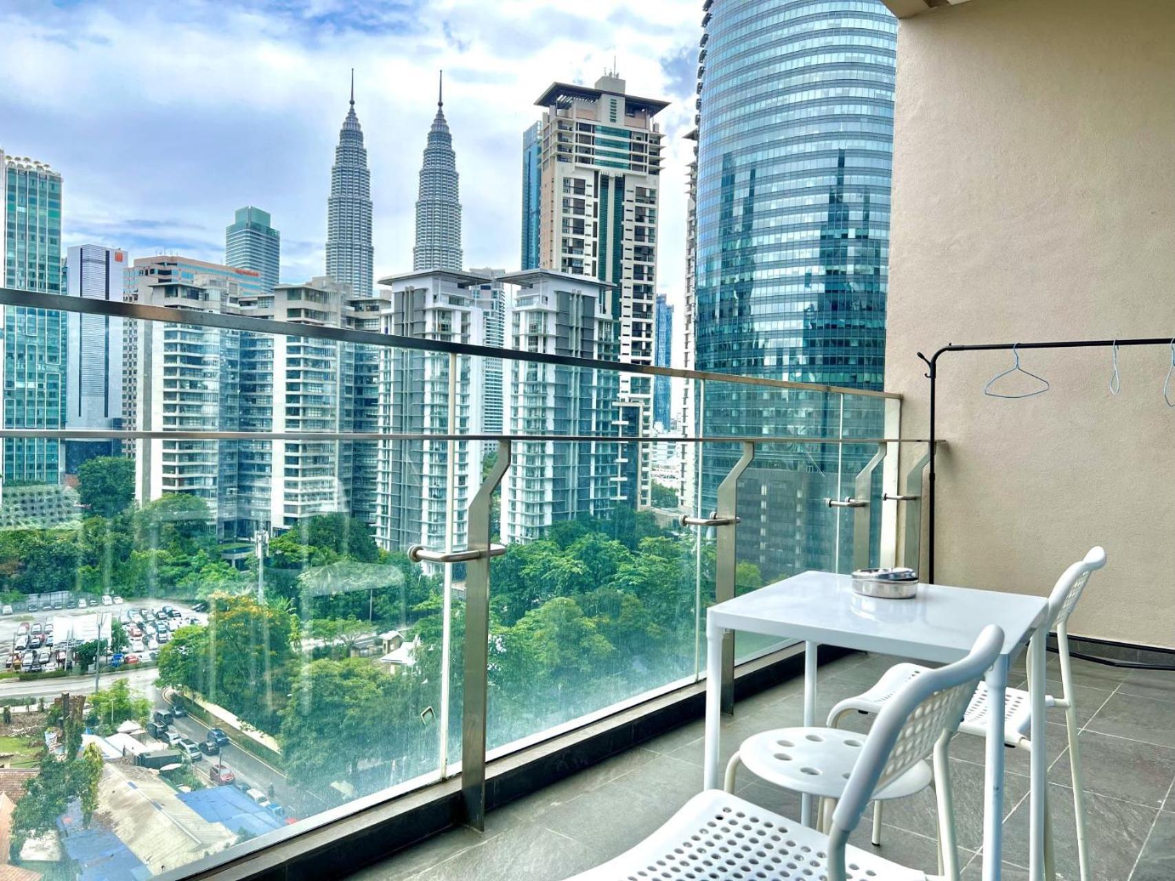 Crown Suites The Manor Klcc Kuala Lumpur City Center מראה חיצוני תמונה